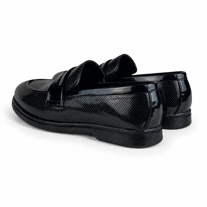 DOTTED BLACK PATENT MEDICATED LOAFER